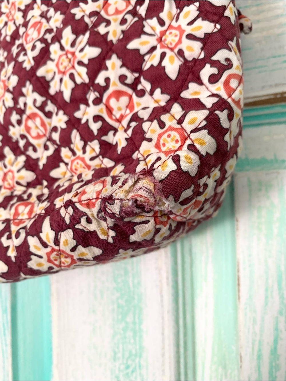 Vera Bradley Retired Red Maroon Medallion Handbag Tote - Picture 5 of 9